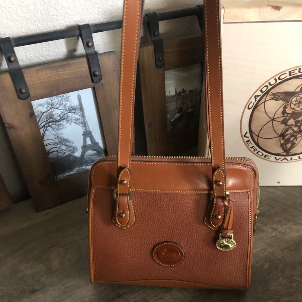 Awesome Vintage Dooney & Bourke Bag